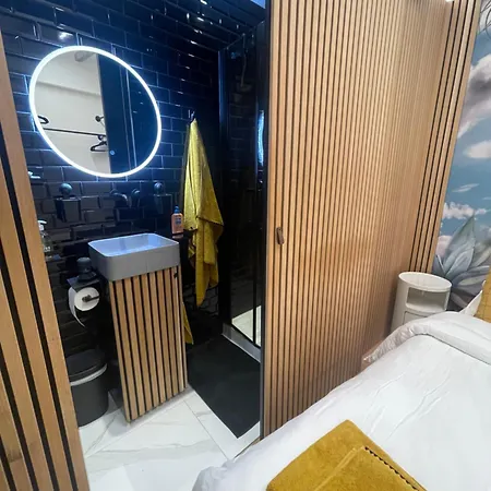 Le Loft Bleu La Madeleine - Un Mini Loft Design Et Tres Apartment *