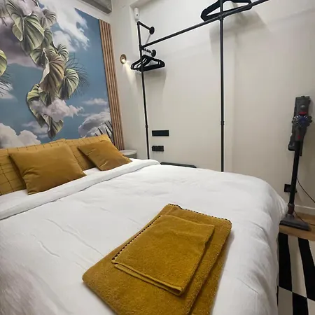 Le Loft Bleu La Madeleine - Un Mini Loft Design Et Tres * Paryż